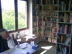 Deutsche B�cher in der Bibliothek von Plakias / Kreta